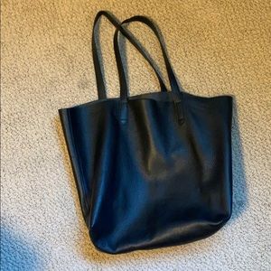 Cuyana Tote Black